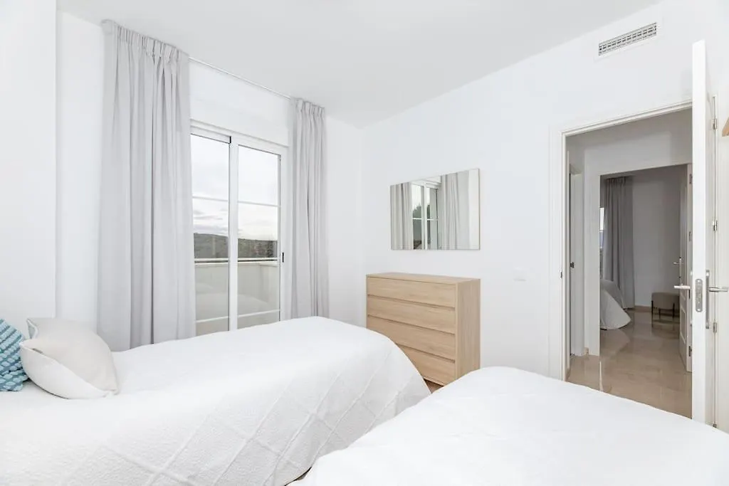 New And Fresh 2 Bedroom In Small Oasis Rdr352 Manilva